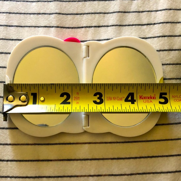 Hello Kitty Compact Mirror - Picture 11 of 11